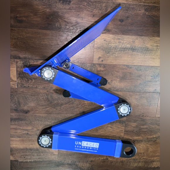 Uncaged Ergonomics Laptop Stand Holder - Picture 8 of 16